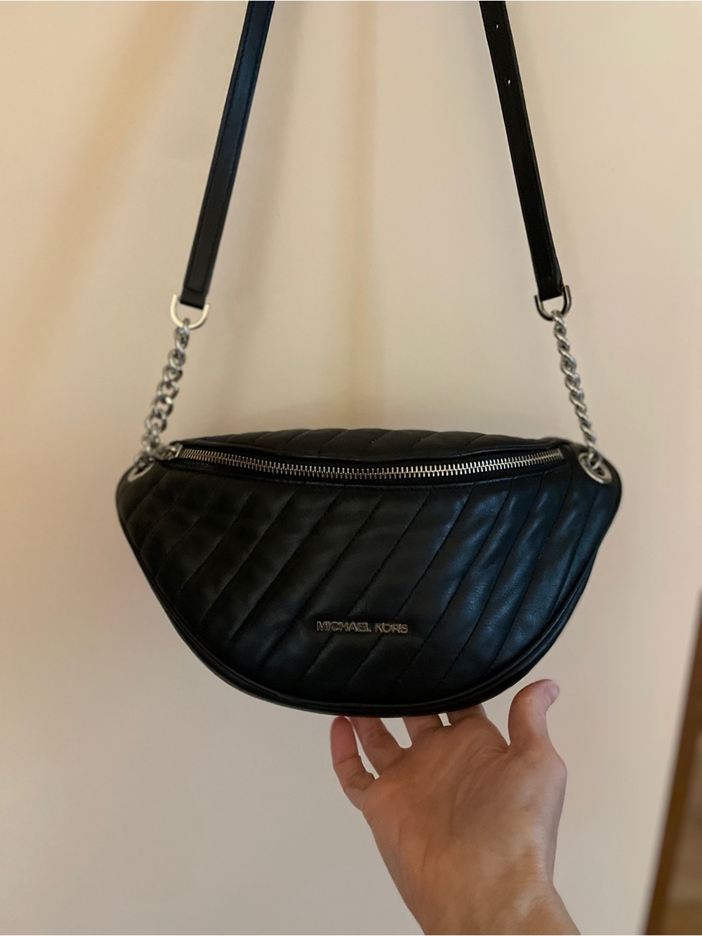 Michael Kors Crossbody. GUC. - Picture 7 of 8